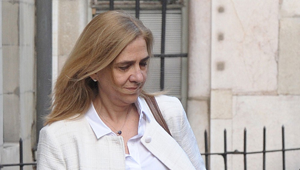 La infanta Cristina con gesto serio