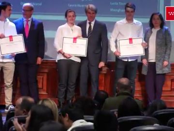 Un estudiante galardonado con los Premios Extraordinarios de la Comunidad de Madrid reivindica la equidad educativa frente a la excelencia