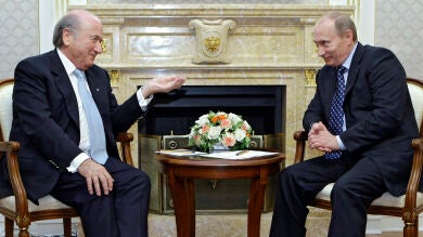 Blatter acudirá al Mundial de Rusia invitado por Vladimir Putin