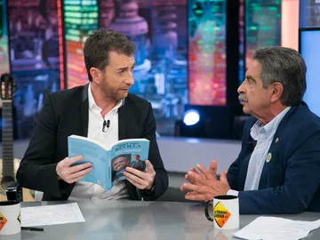 Miguel Ángel Revilla habla de "la resurrección de Pedro" en su libro 'Sin censura': "Ahora hubiese escrito la ascensión de Pedro" Miguel Ángel Revilla habla de "la resurrección de Pedro" en su libro 'Sin censura': "Ahora hubiese escrito la ascensión de Pedro"