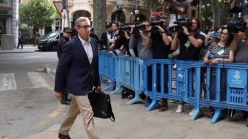 Diego Torres a su llegada a la Audiencia de Palma