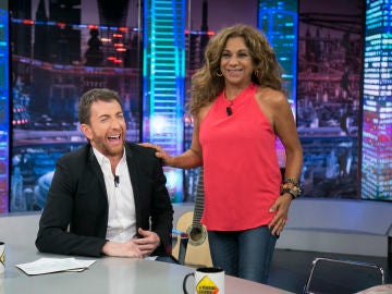 Lolita revela sus técnicas de "cortejo" en 'El Hormiguero 3.0'