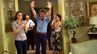Vivimos tras las cámaras los emotivos discursos de los protagonistas de 'Amar' antes del parón de vacaciones