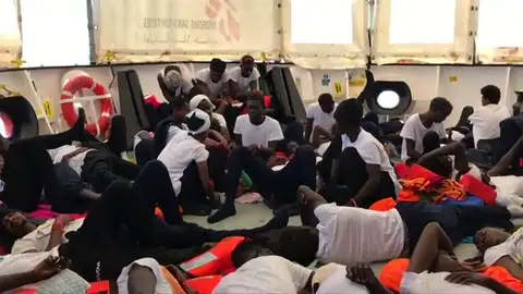 Italia convoca al embajador francés tras las declaraciones sobre el Aquarius Italia convoca al embajador francés tras las declaraciones sobre el Aquarius