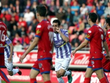 Kiko Olivas celebra su gol contra el Numancia