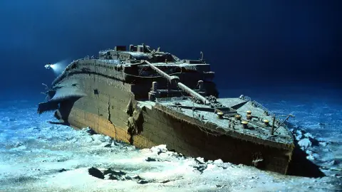 Titanic Imagen actual de la proa de Titanic en el fondo del océano