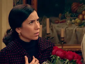 Manolita, decepcionada con la celebración de su aniversario secreto Manolita, decepcionada con la celebración de su aniversario secreto