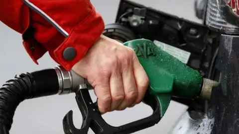 surtidor de gasolina surtidor de gasolina