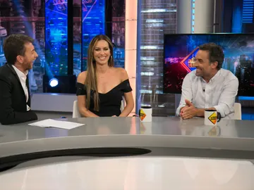 La tierna historia de Daniel Guzmán como superhéroe de gatitos La tierna historia de Daniel Guzmán como superhéroe de gatitos