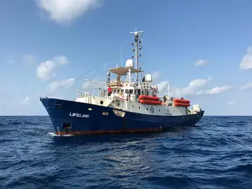 Italia rechaza otro barco Italia rechaza otro barco