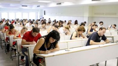 Más de 300.000 personas optan a 23.512 plazas docentes en toda España