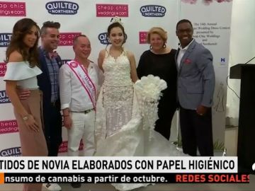 Los diez mejores vestidos de novia creados con papel higiénico desfilan por la pasarela en Nueva York Los diez mejores vestidos de novia creados con papel higiénico desfilan por la pasarela en Nueva York