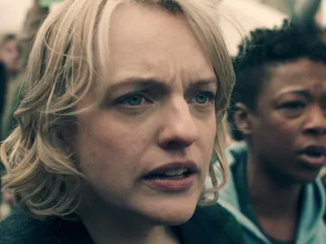 El martes en 'El cuento de la criada': así estalló el nuevo régimen de la República de Gilead El martes en 'El cuento de la criada': así estalló el nuevo régimen de la República de Gilead