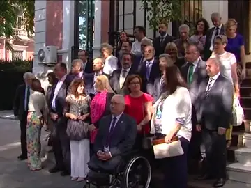 Grande-Marlaska traslada a las víctimas del terrorismo su compromiso personal Grande-Marlaska traslada a las víctimas del terrorismo su compromiso personal
