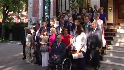 Grande-Marlaska traslada a las víctimas del terrorismo su compromiso personal Grande-Marlaska traslada a las víctimas del terrorismo su compromiso personal