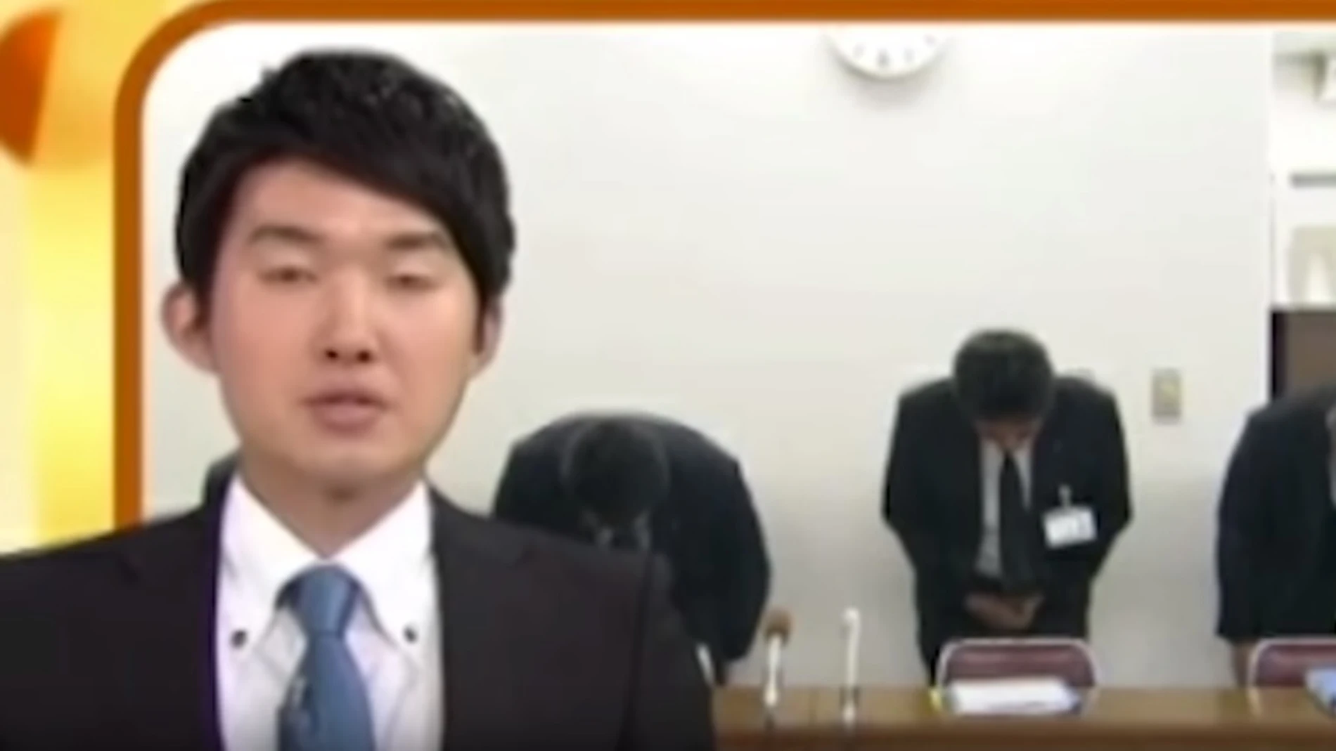 Un trabajador japonés se disculpa por adelantarse 3 minutos a la hora del almuerzo Un trabajador japonés se disculpa por adelantarse 3 minutos a la hora del almuerzo