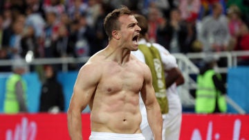 Shaqiri celebra su gol contra Serbia