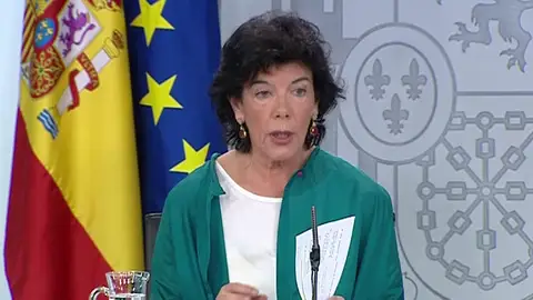 El Gobierno estudia que el servicio jurídico del Estado se persone como en defensa de las víctimas de abusos sexuales tras el auto de 'La Manada' El Gobierno estudia que el servicio jurídico del Estado se persone como en defensa de las víctimas de abusos sexuales tras el auto de 'La Manada'