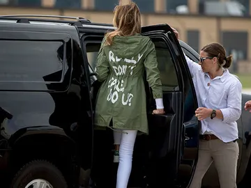 Polémica chaqueta de Melania Trump Polémica chaqueta de Melania Trump