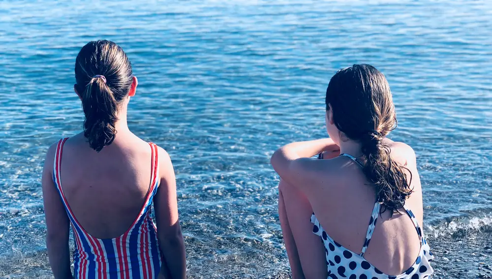 Protegeros mucho del sol con protección muy alta Protegeros mucho del sol con protección muy alta