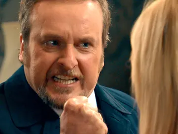 Ernesto, enfurecido con Charo: "A partir de ahora vas a saber lo que es sufrir" Ernesto, enfurecido con Charo: "A partir de ahora vas a saber lo que es sufrir"