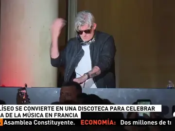 El Palacio de Eliseo se convierte en una discoteca para celebrar el Día de la Música El Palacio de Eliseo se convierte en una discoteca para celebrar el Día de la Música