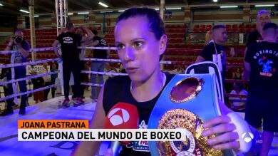 Joana Pastrana, campeona del mundo: 