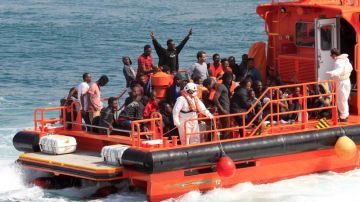 Inmigrantes rescatados por Salvamento Marítimo