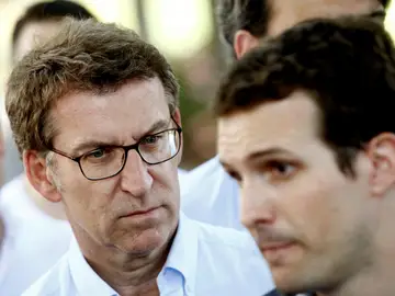 Pablo Casado junto a Alberto Núñez Feijóo en el primer acto de campaña del candidato Pablo Casado junto a Alberto Núñez Feijóo en el primer acto de campaña del candidato