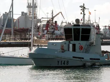 El velero que transportaba 1.850 kilos de cocaína llegando a Canarias El velero que transportaba 1.850 kilos de cocaína llegando a Canarias