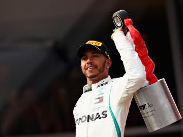 Hamilton celebra su victoria en el GP de Francia