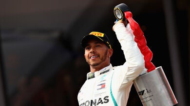 Hamilton se pasea y gana en Paul Ricard con Carlos Sainz 8º y Alonso KO