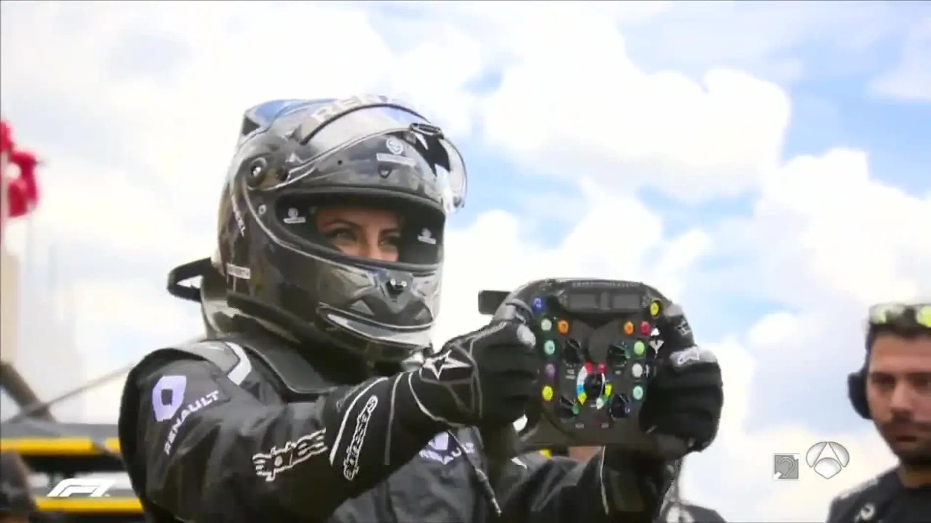 Aseel Al-Hamad, piloto iraní que condujo un Fórmula 1 en Paul Ricard