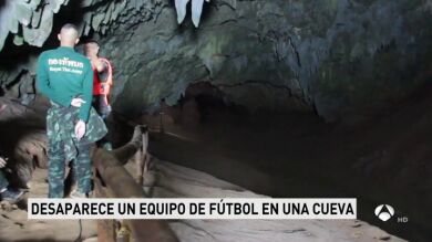 Desaparece un equipo de fútbol dentro de una cueva en Tailandia
