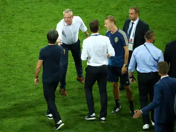 Los banquillos de Alemania y Suecia, tras el gol de Kroos Los banquillos de Alemania y Suecia, tras el gol de Kroos