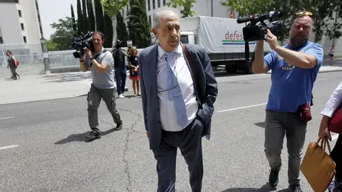 El exdirector del Instituto de Derecho Público de la URCJ Enrique Álvarez Conde El exdirector del Instituto de Derecho Público de la URCJ Enrique Álvarez Conde