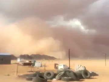 Una tormenta de arena deja en sombras la región de Mongolia Interior Una tormenta de arena deja en sombras la región de Mongolia Interior