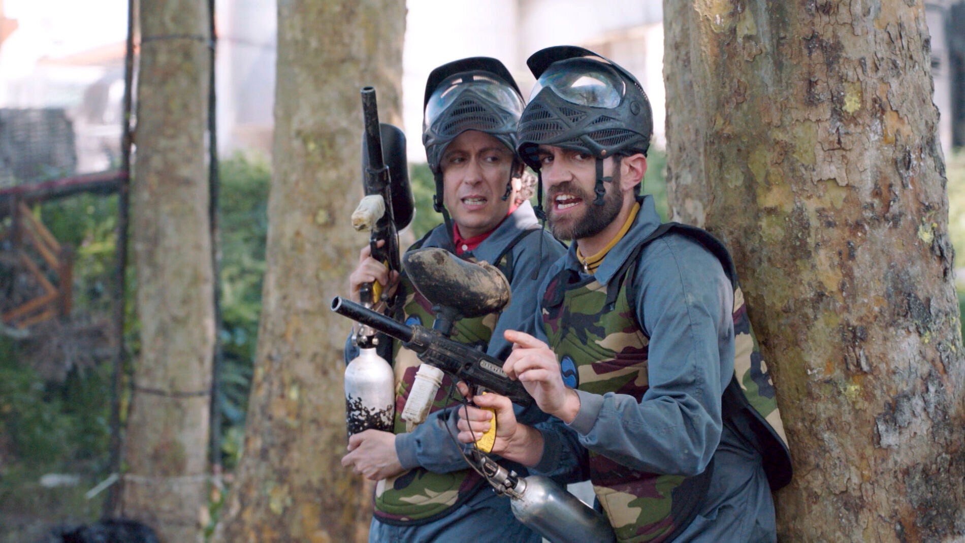 La guerra de paintball termina peor que empieza