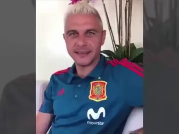 El chistaco de Joaquín para calentar el España-Marruecos: "Un amigo estaba obsesionado con el fútbol y le dejó la parienta..." El chistaco de Joaquín para calentar el España-Marruecos: "Un amigo estaba obsesionado con el fútbol y le dejó la parienta..."