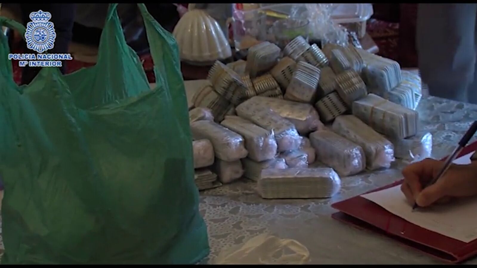 Detienen a 28 personas por robar recetas para vender medicamentos a Marruecos y elaborar droga 