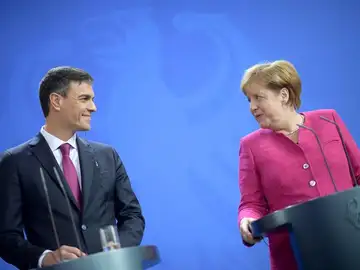 Pedro Sánchez y Angela Merkel Pedro Sánchez y Angela Merkel