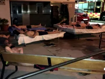 Bomberos de Getafe durmiendo en la calle Bomberos de Getafe durmiendo en la calle