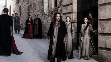 Arnau sacia su sed de venganza ante los Puig 