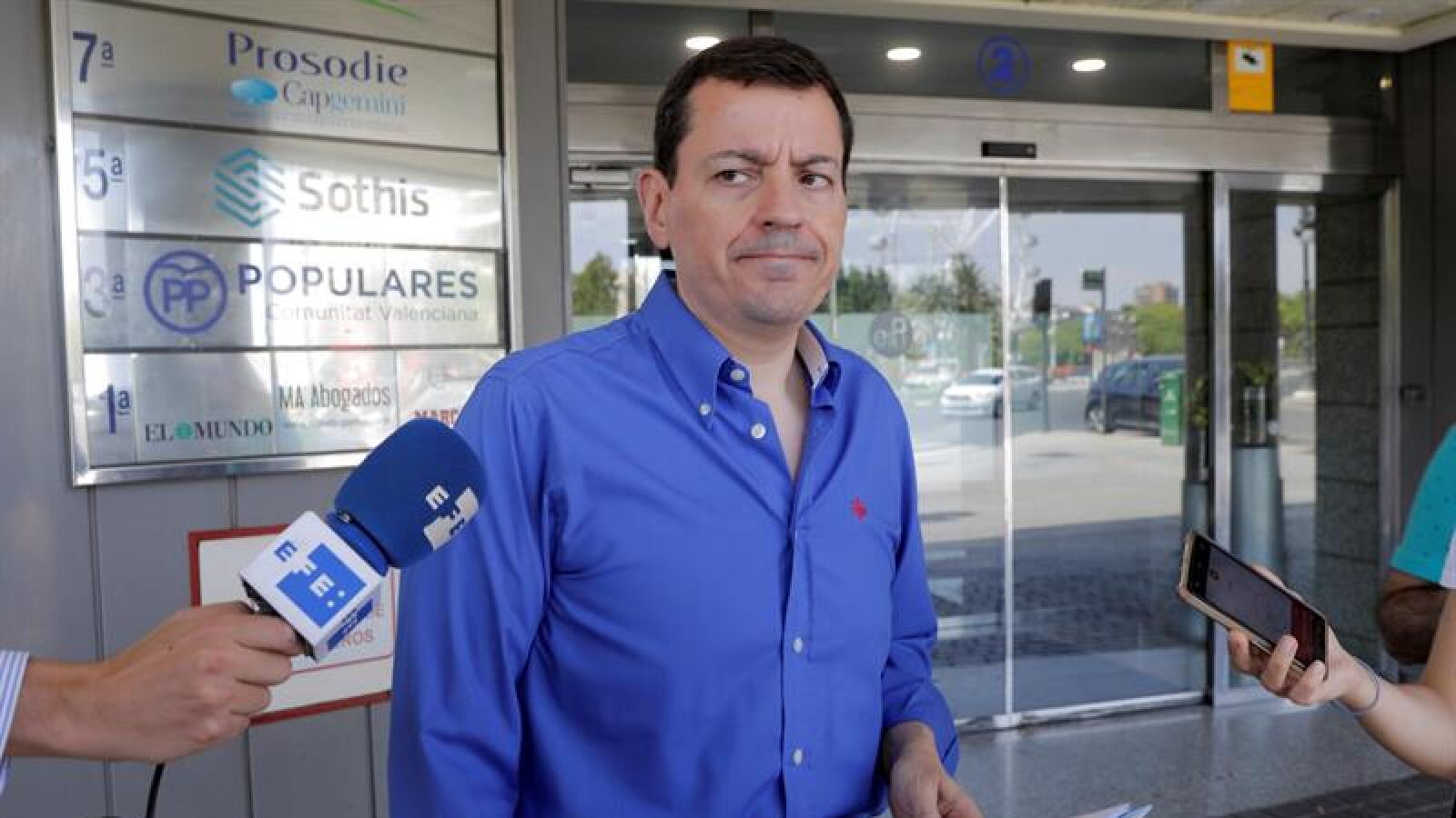 José Luis Bayo, exdirigente del PP valenciano, buscará disputar a Feijóo el liderazgo del partido
