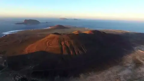 El Senado debate el reconocimiento de La Graciosa como la octava isla de Canarias El Senado debate el reconocimiento de La Graciosa como la octava isla de Canarias