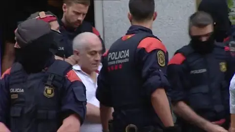 Más de 140 detenidos y 73 registros en una operación contra la mafia armenia Más de 140 detenidos y 73 registros en una operación contra la mafia armenia