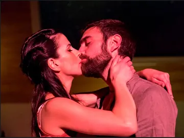 Noemí Ruiz y Jon Plazaola, de desconocidos en 'Allí Abajo' a enamorados en 'Mandíbula afilada' Noemí Ruiz y Jon Plazaola, de desconocidos en 'Allí Abajo' a enamorados en 'Mandíbula afilada'