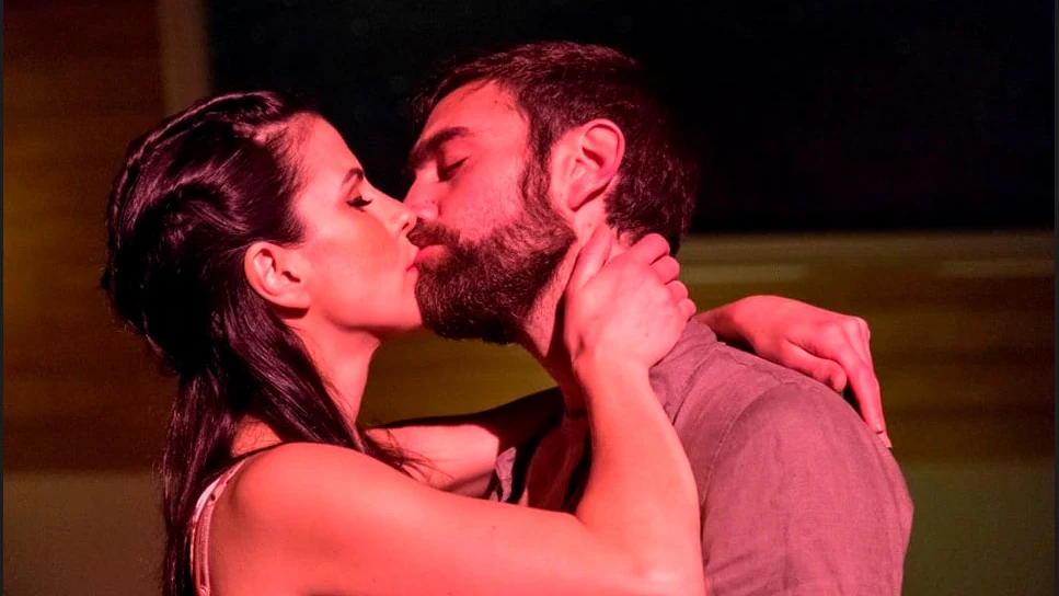 Noemí Ruiz y Jon Plazaola, de desconocidos en 'Allí Abajo' a enamorados en 'Mandíbula afilada'