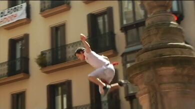 El Ayuntamiento de Pamplona tiene prohibido saltar desde la fuente