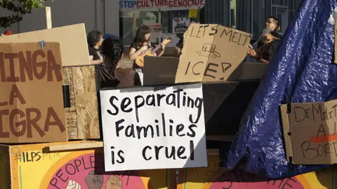 Protestas contra las familias separadas Protestas contra las familias separadas